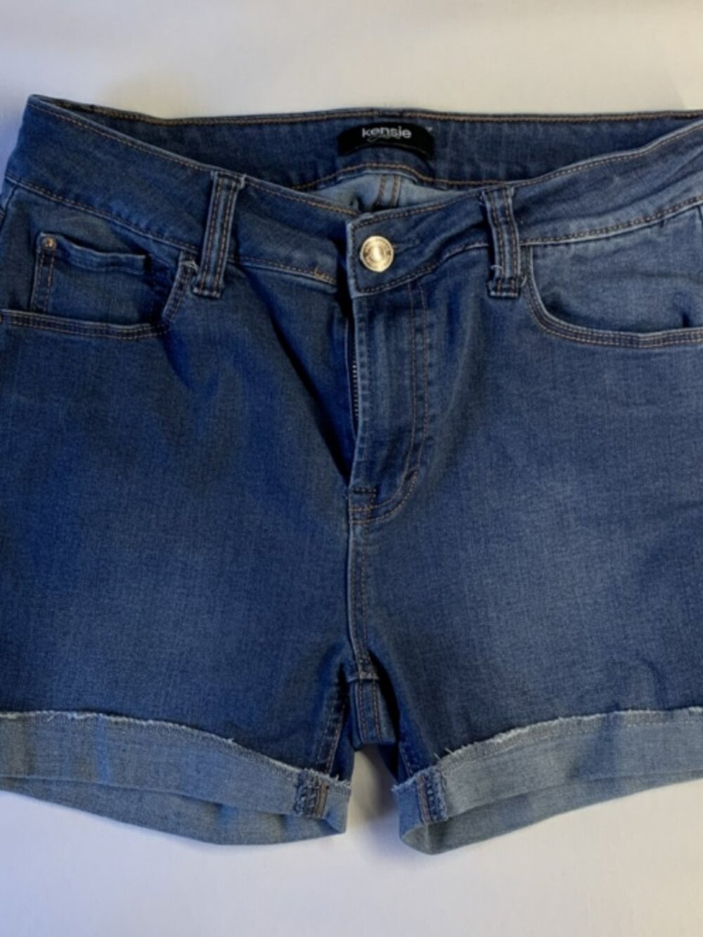 Kensie Cuffed Lightwash Jeans Shorts Size 4